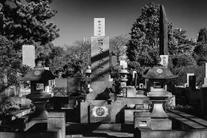 Japanese grave shadow photography